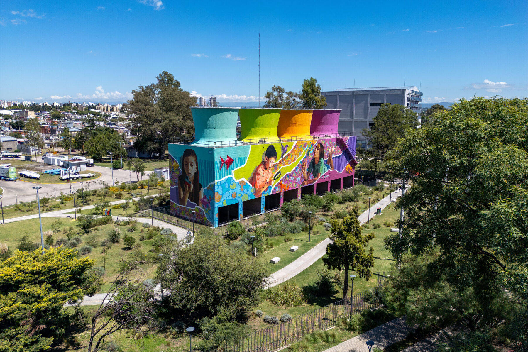 Mural de energía y paisaje cordobés para EPEC, Córdoba, por La que te pinte