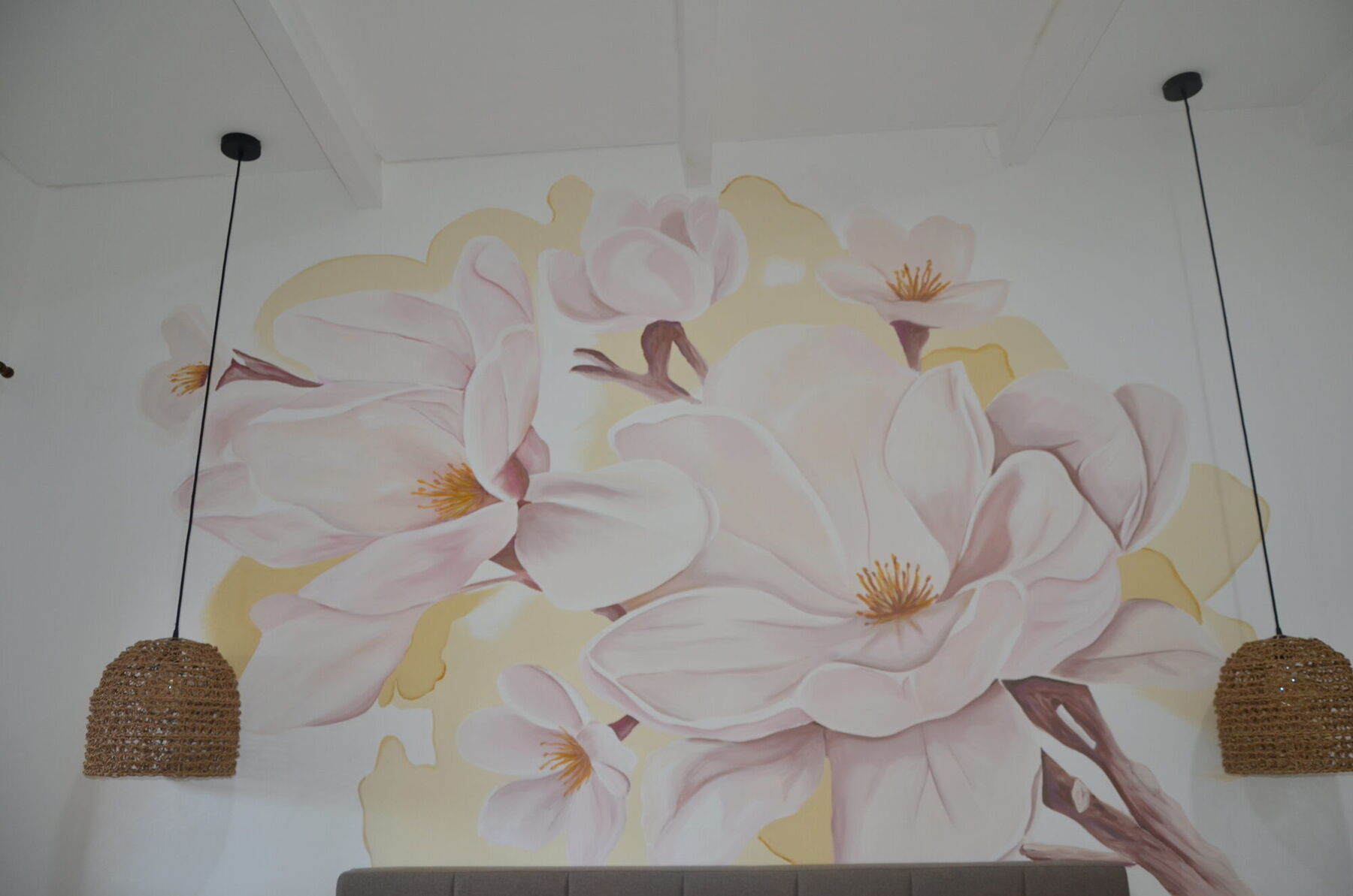 Mural de magnolias para un dormitorio, Córdoba, por La que te pinte