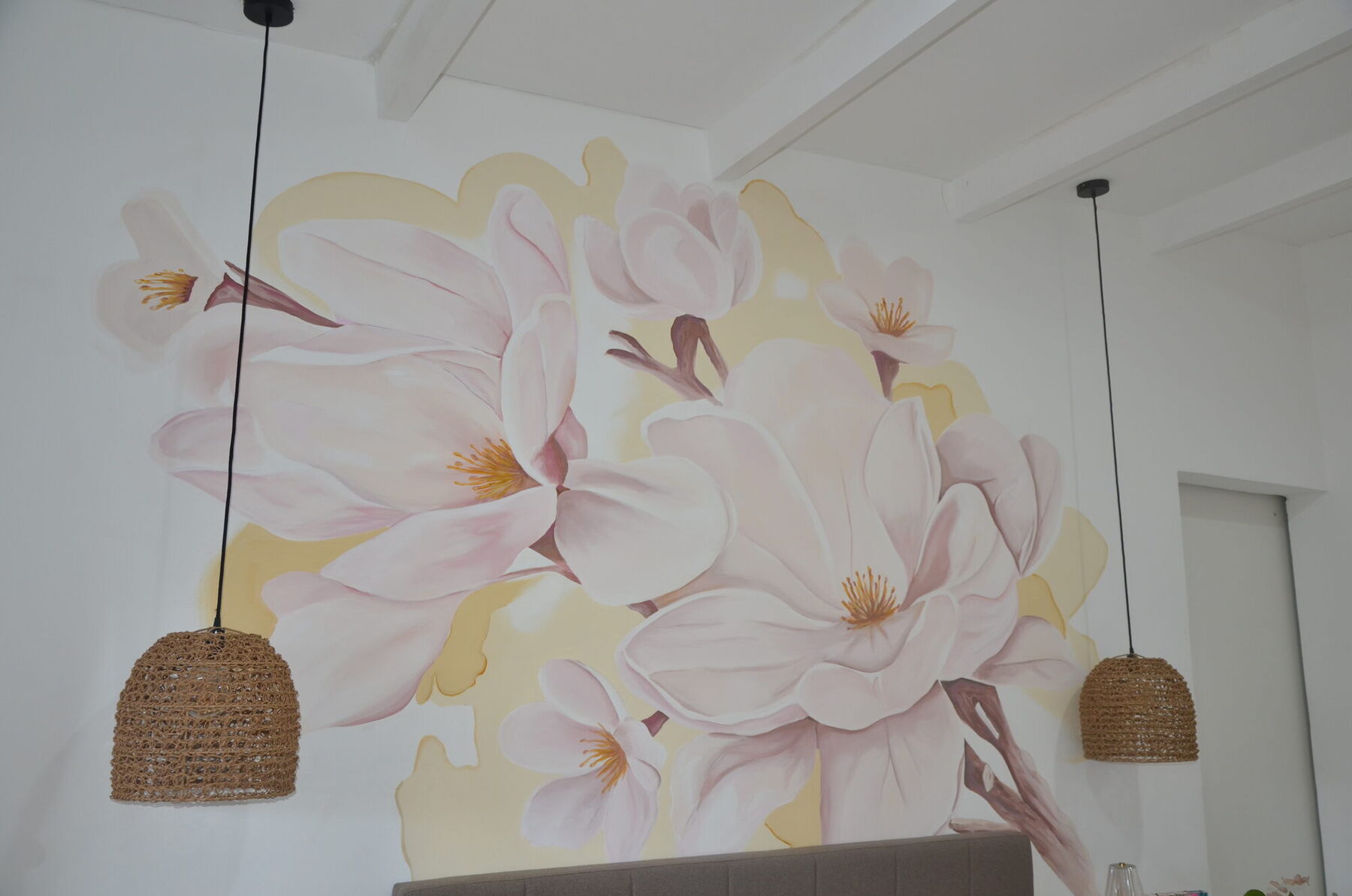 Mural de magnolias para un dormitorio, Córdoba, por La que te pinte